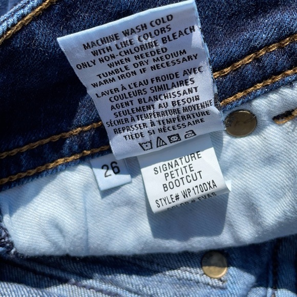 Hudson “Signature Petite” Bootcut Jeans - Picture 9 of 9